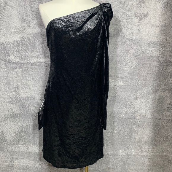 BCBGMAXAZRIA Women’s Black One Shoulder Velvet Cocktail Dress Size 4 NWT - Picture 1 of 10